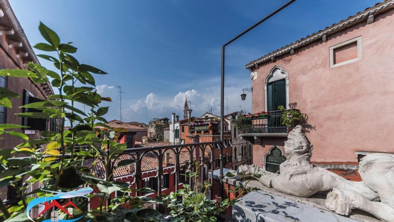 Au Nom de la Rose Veneza Exterior foto