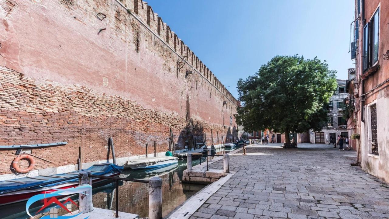 Au Nom de la Rose Veneza Exterior foto
